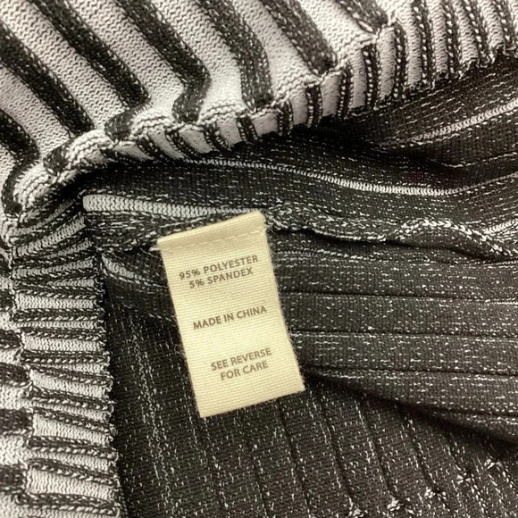 Gilded Intent Keyhole Plated Sweater Size Small NWT - Picture 10 of 11